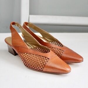 Evan Picone Cognac Tan Leather Almond Toe Perforated Slingback Block Heel 7.5